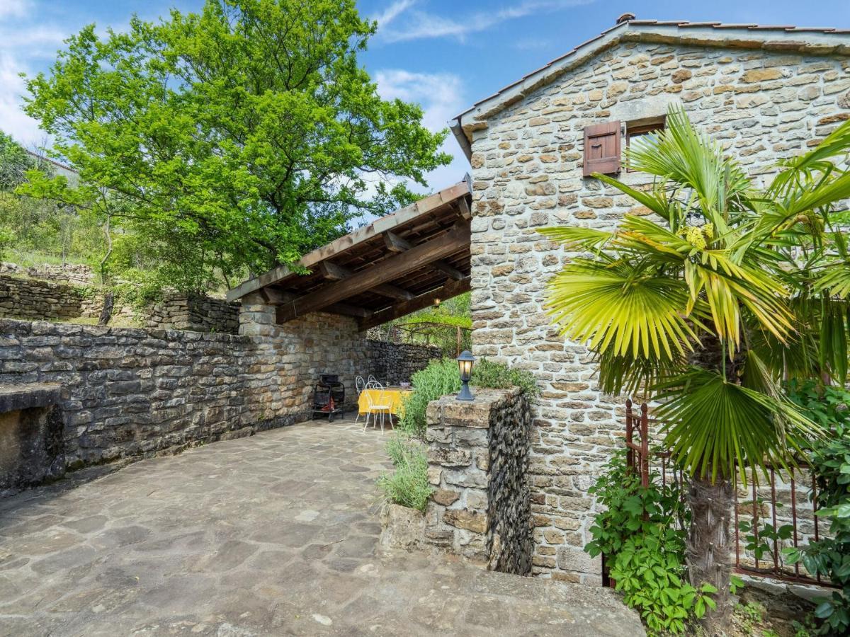 Classy Holiday Home In Les Vans With Pool Chambonas Esterno foto