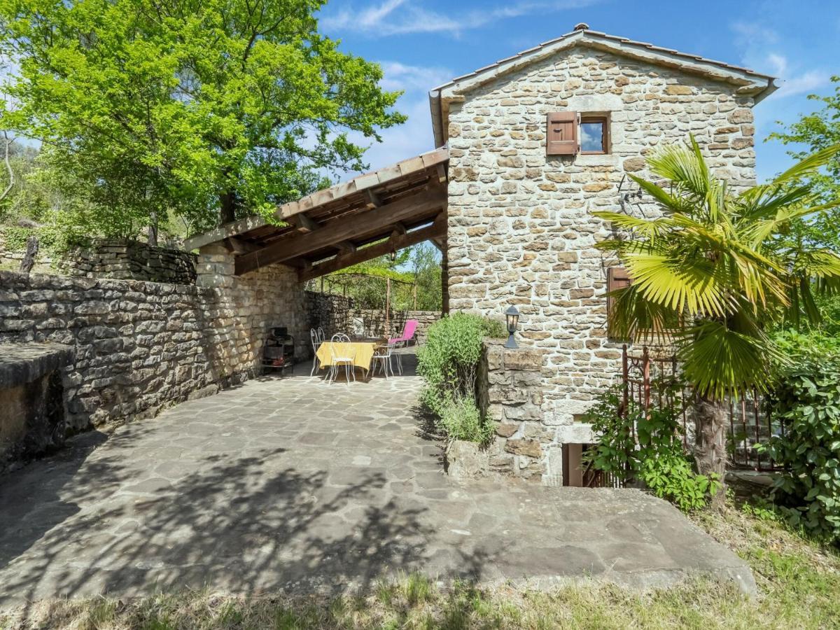 Classy Holiday Home In Les Vans With Pool Chambonas Esterno foto