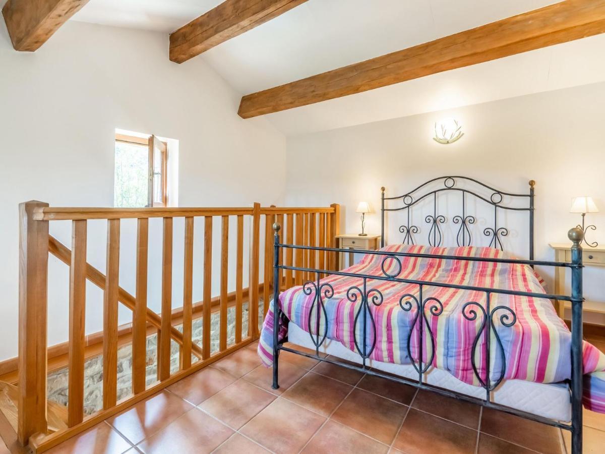Classy Holiday Home In Les Vans With Pool Chambonas Esterno foto