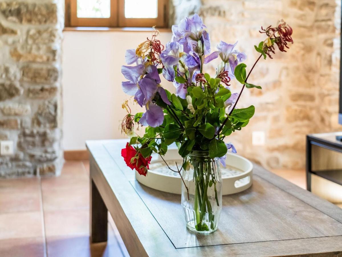Classy Holiday Home In Les Vans With Pool Chambonas Esterno foto